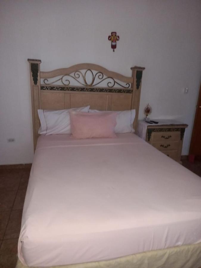 Habitación en casa particular Familia Sosa Suazo *