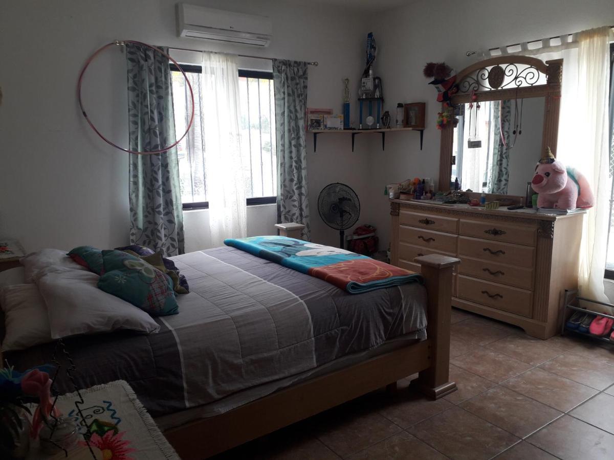 Habitación en casa particular Familia Sosa Suazo *